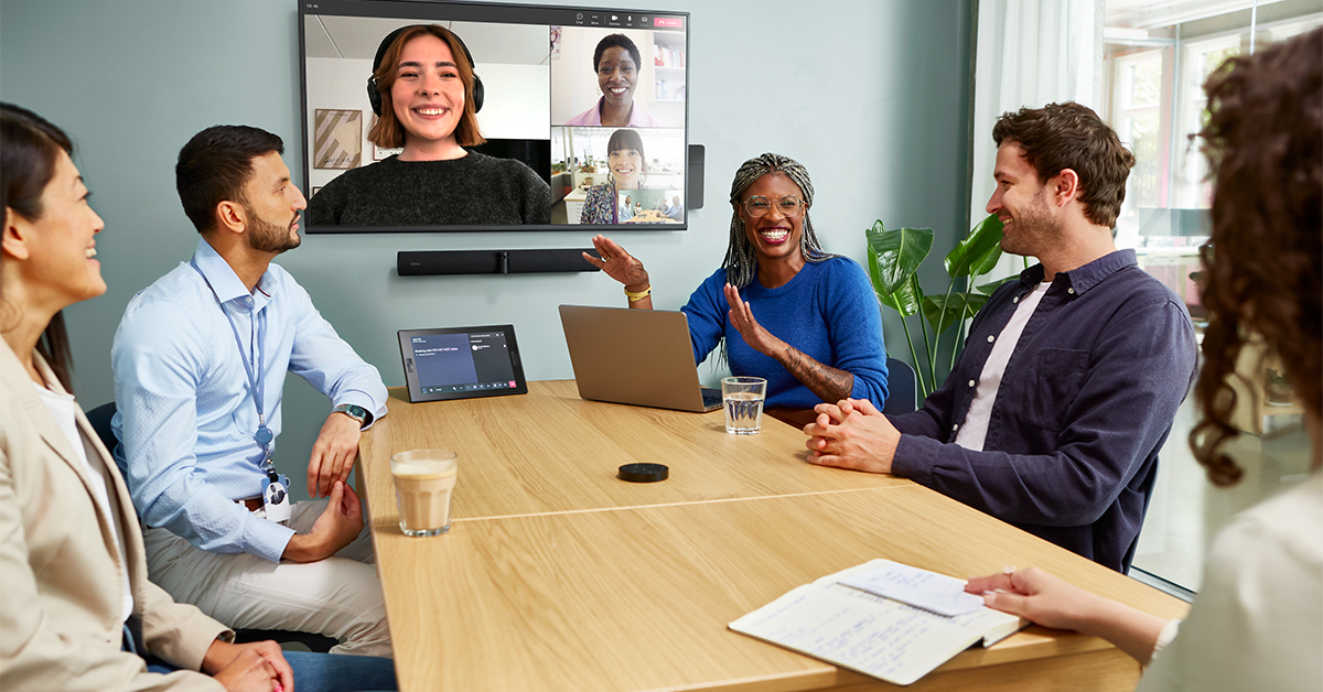 cau-hinh-phong-hop-hybrid-tieu-chuan-cho-cac-doanh-nghiep-trong-nam-2026